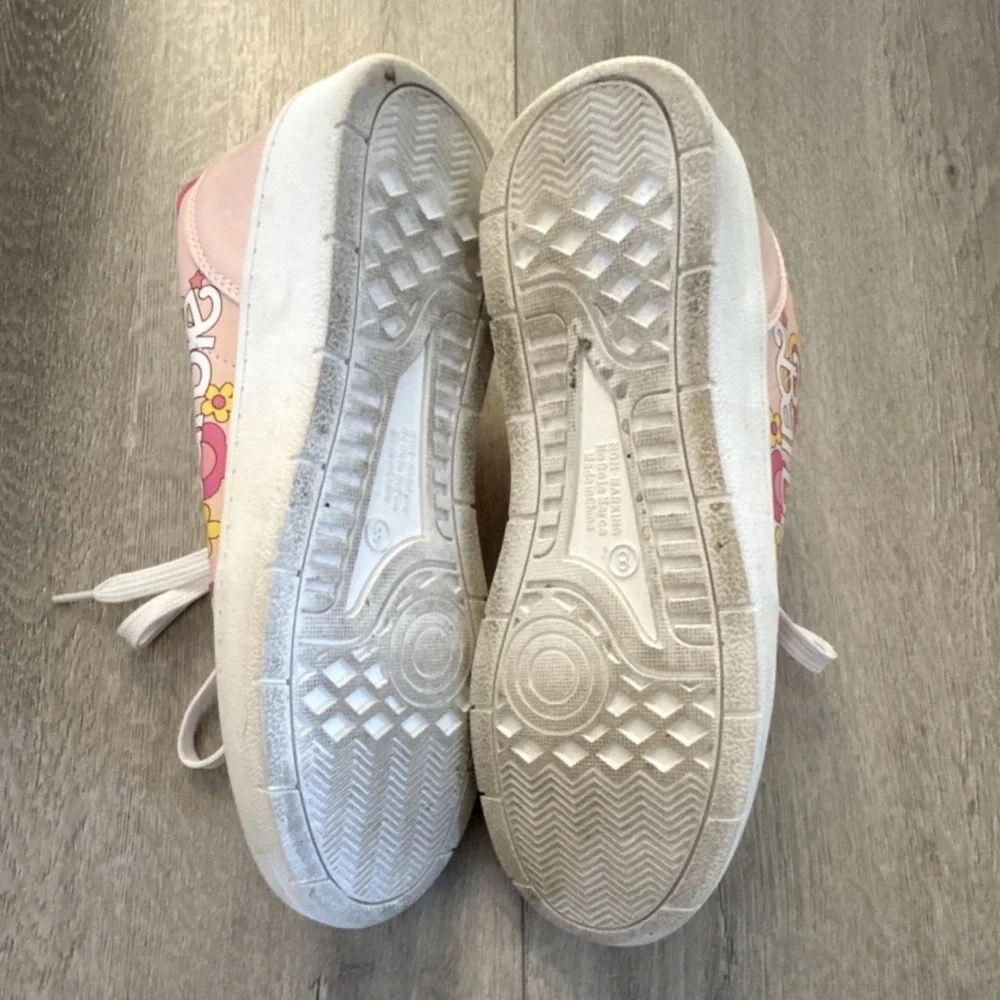 Barbie Women's Size 8 Pink White Floral Sneakers Y2K Aesthetic Low Top